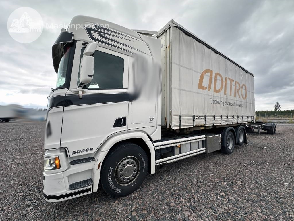 Scania R 580 - Camión portacontenedore/ Intercambiable: foto 2 Scania R 580 - Camión portacontenedore/ Intercambiable: foto 2