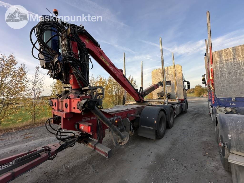 Scania R 580 timmerbil med kran  - Camión forestal: foto 4 Scania R 580 timmerbil med kran  - Camión forestal: foto 4