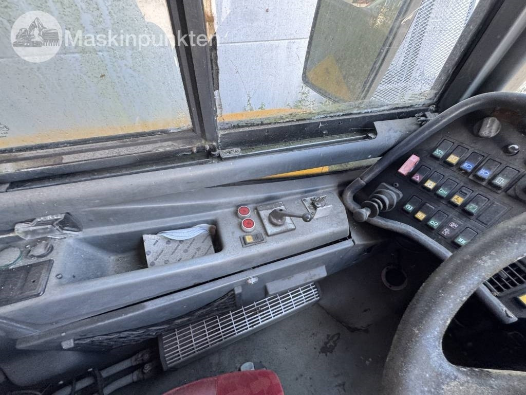 Autobús suburbano Volvo B 12 M: foto 13