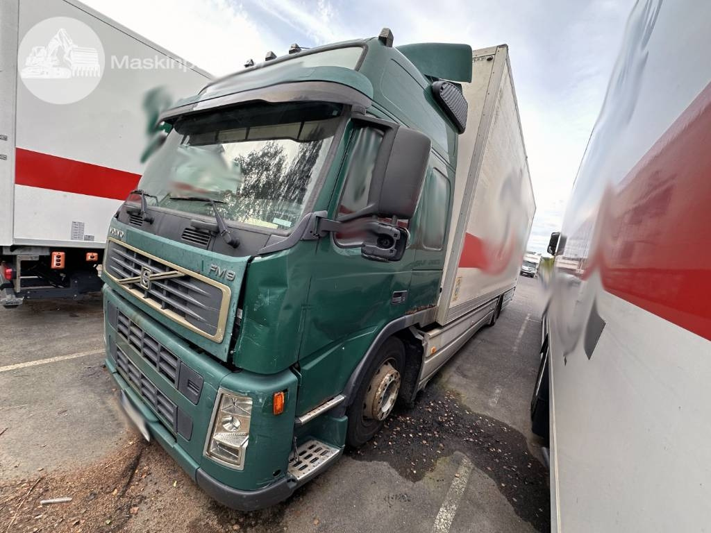 Volvo FM 9 300 - Camión caja cerrada: foto 1 Volvo FM 9 300 - Camión caja cerrada: foto 1