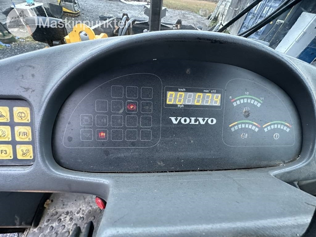 Cargadora de ruedas Volvo L 35 B: foto 18