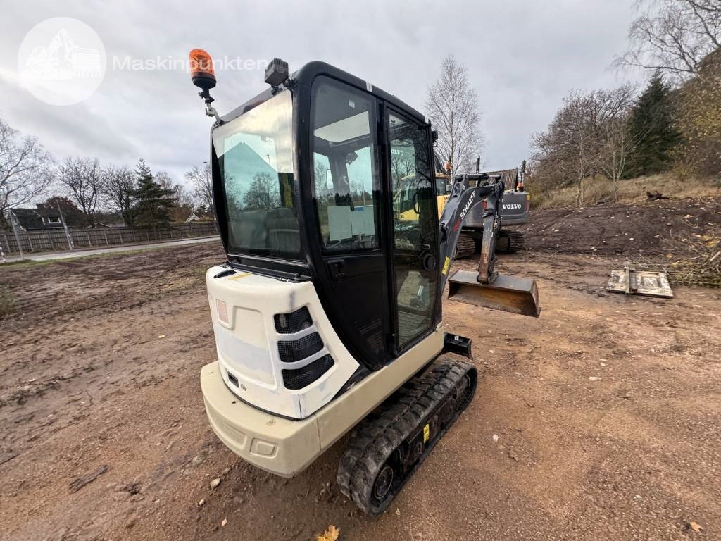 Miniexcavadora Yanmar TC 22: foto 6 Miniexcavadora Yanmar TC 22: foto 6