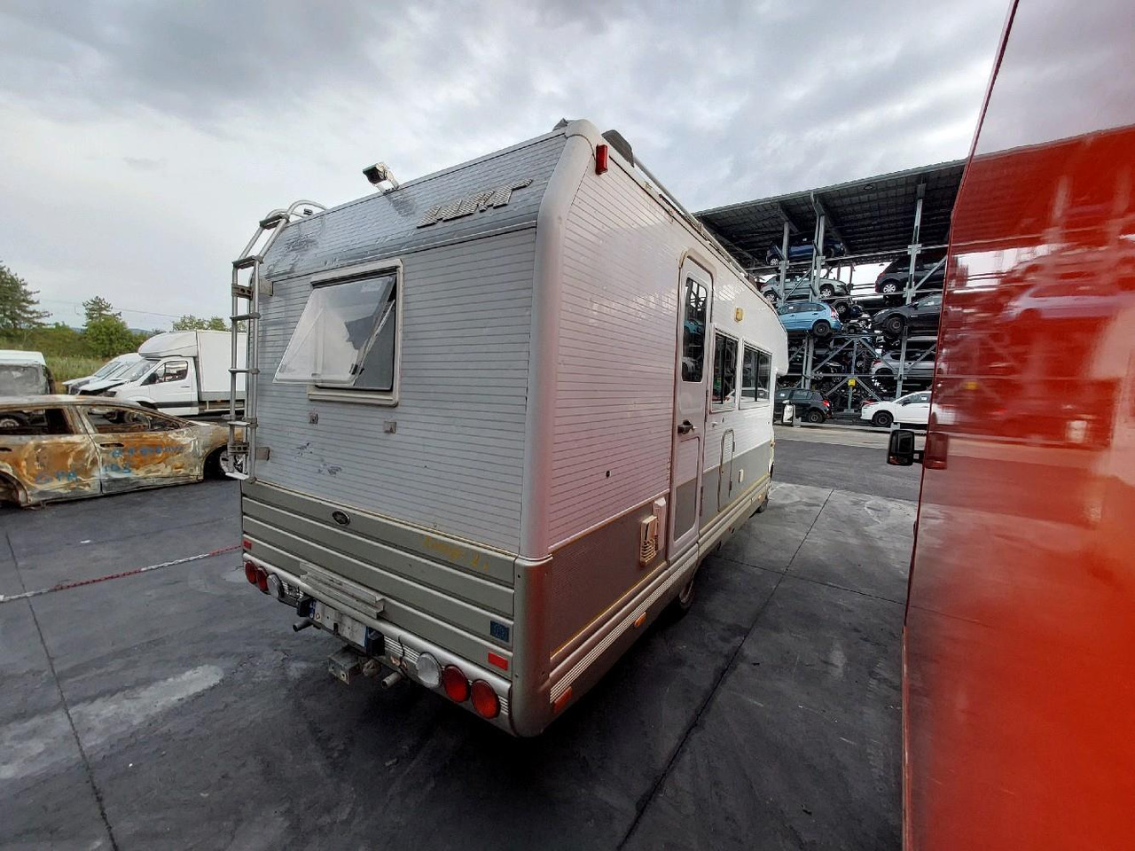 IVECO LAIKA 35.12 CAMPING 122 - Autocaravana capuchina: foto 4 IVECO LAIKA 35.12 CAMPING 122 - Autocaravana capuchina: foto 4