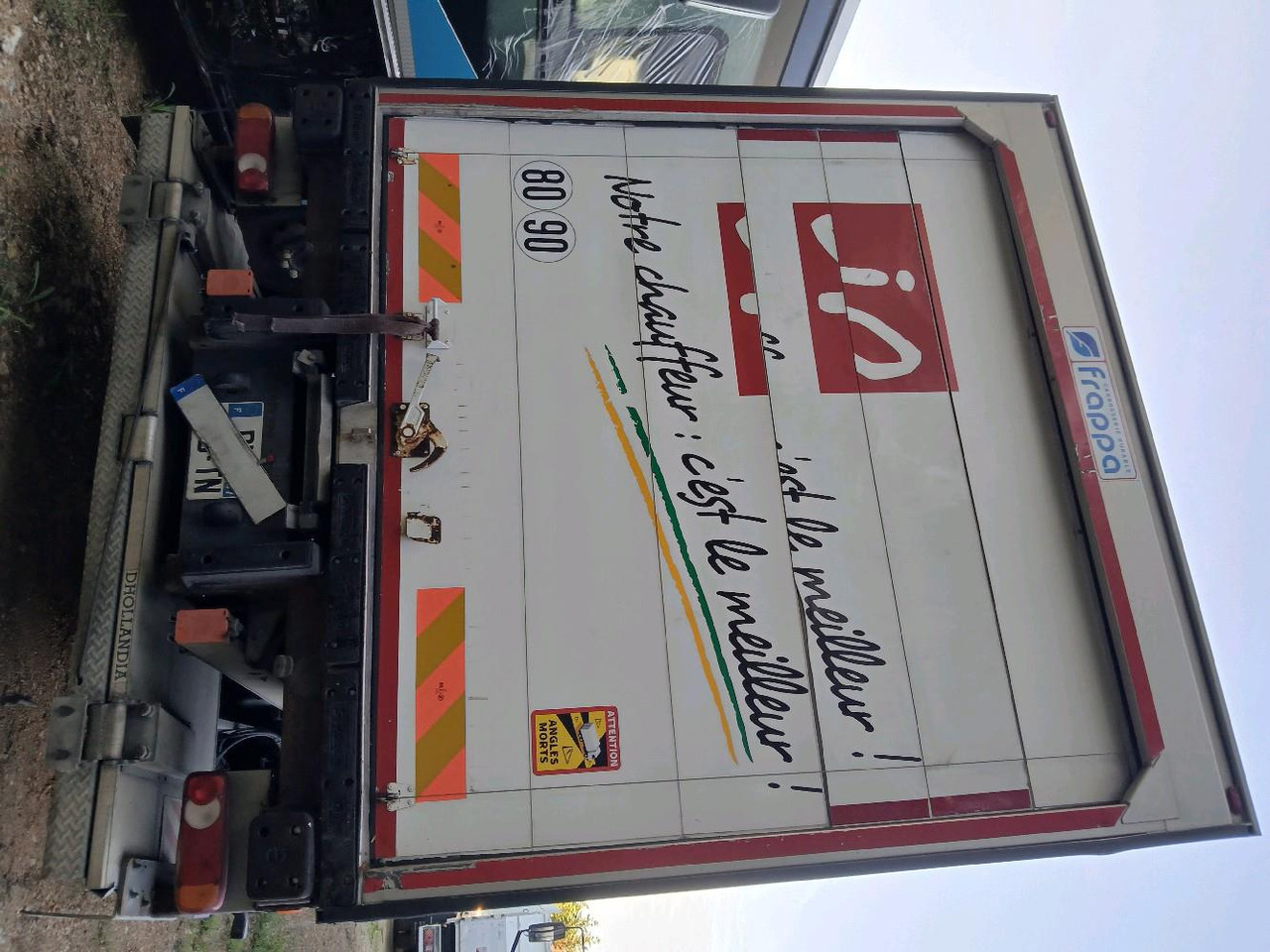 IVECO PORTEUR FRIGO 190E32 - Camión frigorífico: foto 4 IVECO PORTEUR FRIGO 190E32 - Camión frigorífico: foto 4