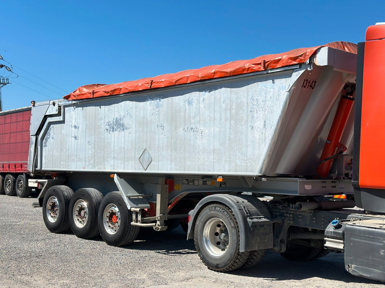 Benalu 25 m3 AXLE SAF HYDRAULIC BOARD - Semirremolque volquete: foto 2 Benalu 25 m3 AXLE SAF HYDRAULIC BOARD - Semirremolque volquete: foto 2