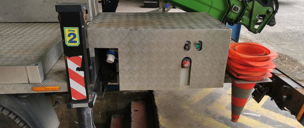 Iveco DAILY WINDA ELEKTRYK / HYBRYDA - Camión con plataforma elevadora: foto 4 Iveco DAILY WINDA ELEKTRYK / HYBRYDA - Camión con plataforma elevadora: foto 4