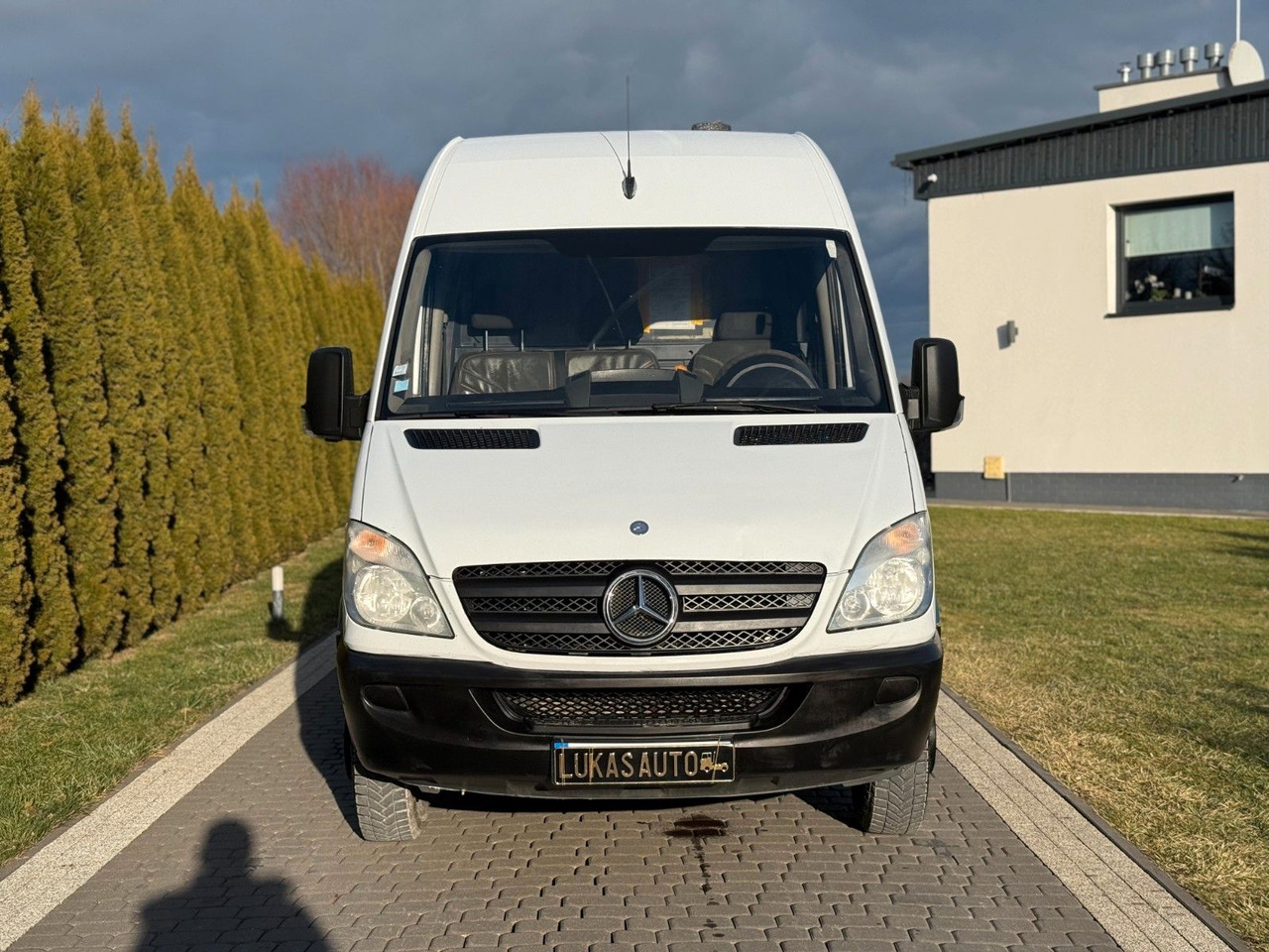 Mercedes-Benz SPRINTER 516 3,5 T FURGON - Furgoneta caja cerrada: foto 2 Mercedes-Benz SPRINTER 516 3,5 T FURGON - Furgoneta caja cerrada: foto 2