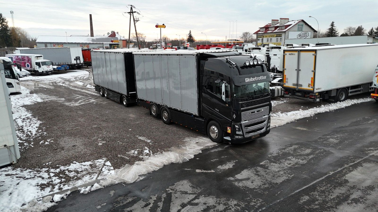 Volvo FH16 660 HP XL TANDEM 6x2 LIMITED EDITION - Camión caja cerrada: foto 3 Volvo FH16 660 HP XL TANDEM 6x2 LIMITED EDITION - Camión caja cerrada: foto 3