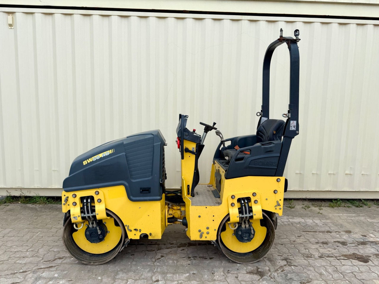 BOMAG BW80AD-5 / 2018 BJ / 1.005 H / 1.550 KG - Apisonadora de asfalto: foto 2 BOMAG BW80AD-5 / 2018 BJ / 1.005 H / 1.550 KG - Apisonadora de asfalto: foto 2