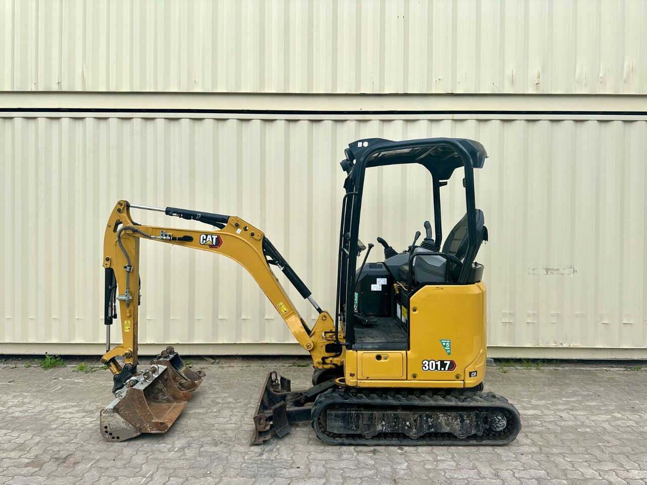 CAT 301.7 CR / 2022 BJ / 656 H / 3 x Löffel - Miniexcavadora: foto 5 CAT 301.7 CR / 2022 BJ / 656 H / 3 x Löffel - Miniexcavadora: foto 5