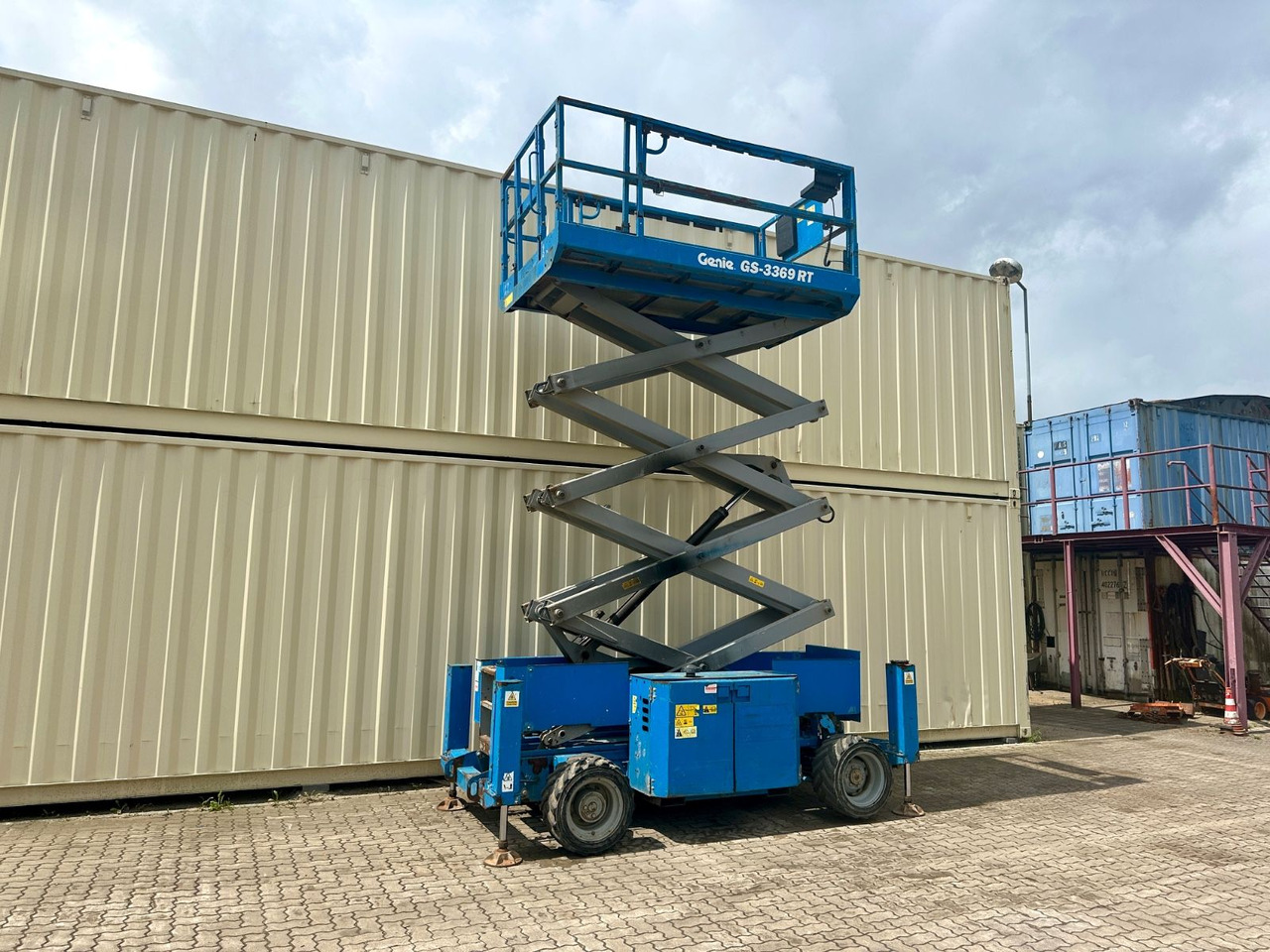 Genie GS3369RT 4x4 Scherenbühne, 12 Meter - Plataforma de tijeras: foto 3 Genie GS3369RT 4x4 Scherenbühne, 12 Meter - Plataforma de tijeras: foto 3