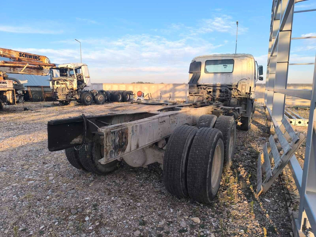 Isuzu 2.8 CXZ 81 - Camión chasis: foto 5 Isuzu 2.8 CXZ 81 - Camión chasis: foto 5