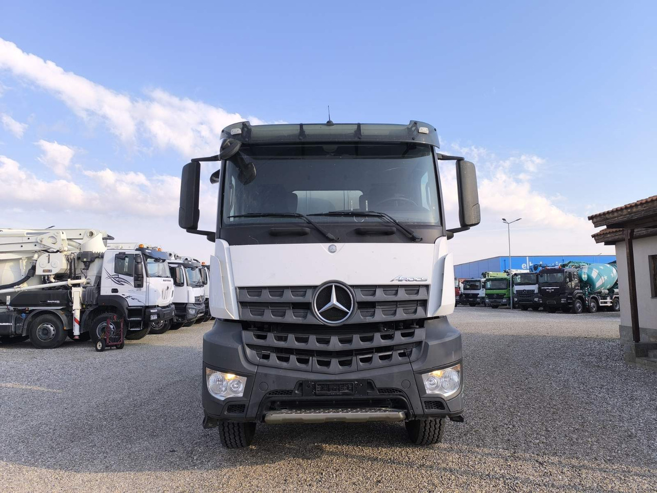 MERCEDES-BENZ AROCS 3242 CIFA 9M3 - Camión hormigonera: foto 2 MERCEDES-BENZ AROCS 3242 CIFA 9M3 - Camión hormigonera: foto 2