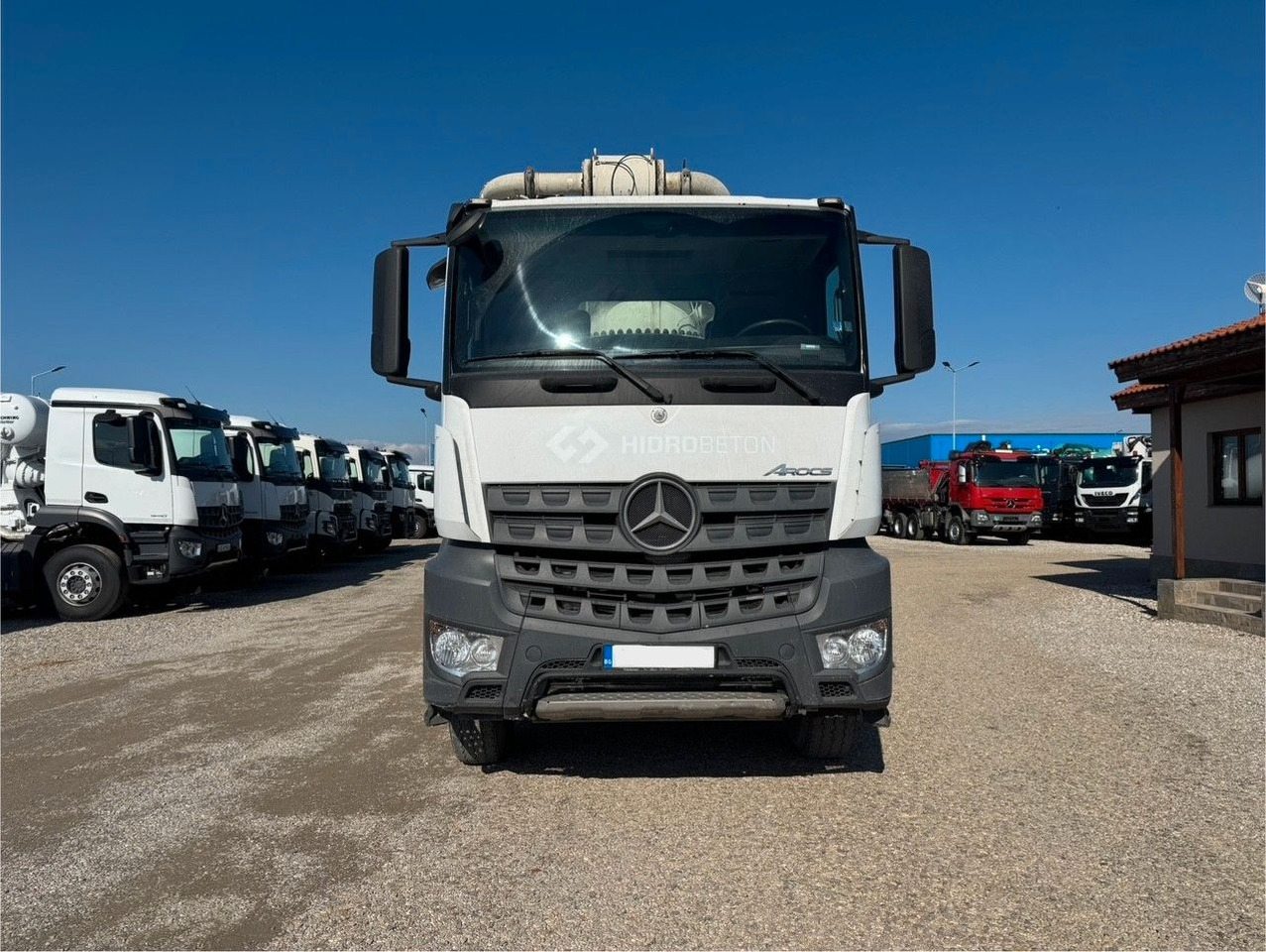 Mercedes-Benz AROCS 3743 PUTZMEISTER M47-5 - Bomba de hormigón: foto 2 Mercedes-Benz AROCS 3743 PUTZMEISTER M47-5 - Bomba de hormigón: foto 2