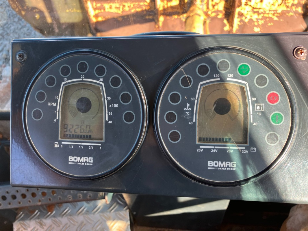 Leasing de BOMAG DE BC 772 RB-2  Stage IIIa/Tier 3 BOMAG DE BC 772 RB-2  Stage IIIa/Tier 3: foto 9