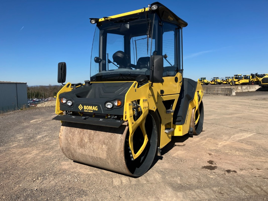 BOMAG DE BW 141 AD-50 Stage IIIa/Tier 4i - Apisonadora de asfalto: foto 1 BOMAG DE BW 141 AD-50 Stage IIIa/Tier 4i - Apisonadora de asfalto: foto 1
