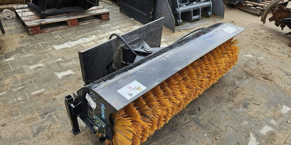 Szczotka zamiatarka 150 cm do Bobcat miniładowarka - Barredora cucharón: foto 1 Szczotka zamiatarka 150 cm do Bobcat miniładowarka - Barredora cucharón: foto 1