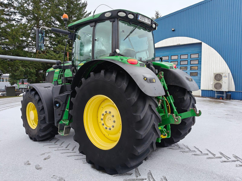 John Deere 6215R - Tractor: foto 5 John Deere 6215R - Tractor: foto 5