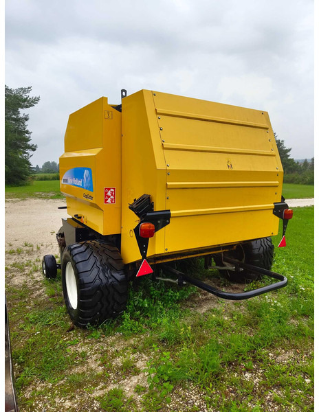New Holland BR 6090 - Rotoempacadora: foto 2 New Holland BR 6090 - Rotoempacadora: foto 2