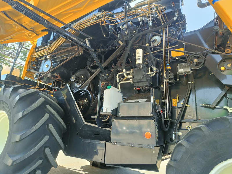 Cosechadora de granos New Holland CX6090: foto 10