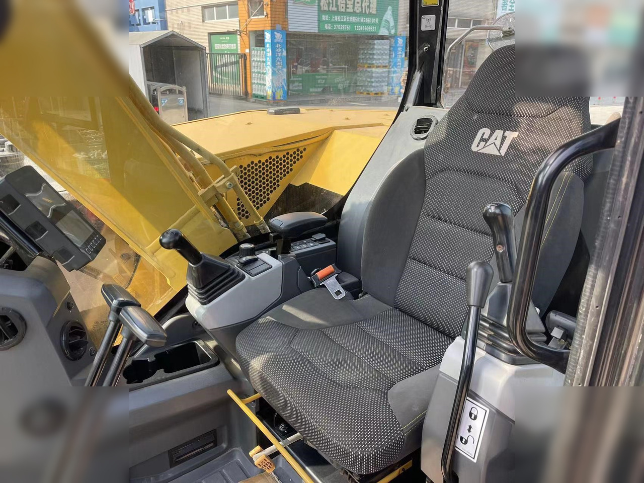 Excavadora de cadenas CATERPILLAR 307.5: foto 7