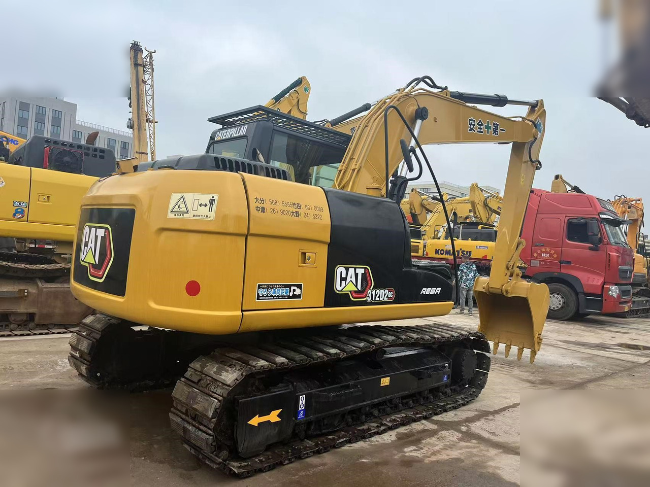 CATERPILLAR 312D2 GC - Excavadora de cadenas: foto 1 CATERPILLAR 312D2 GC - Excavadora de cadenas: foto 1