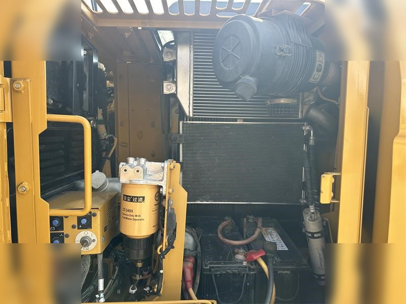 Excavadora de cadenas CATERPILLAR 313D2: foto 8