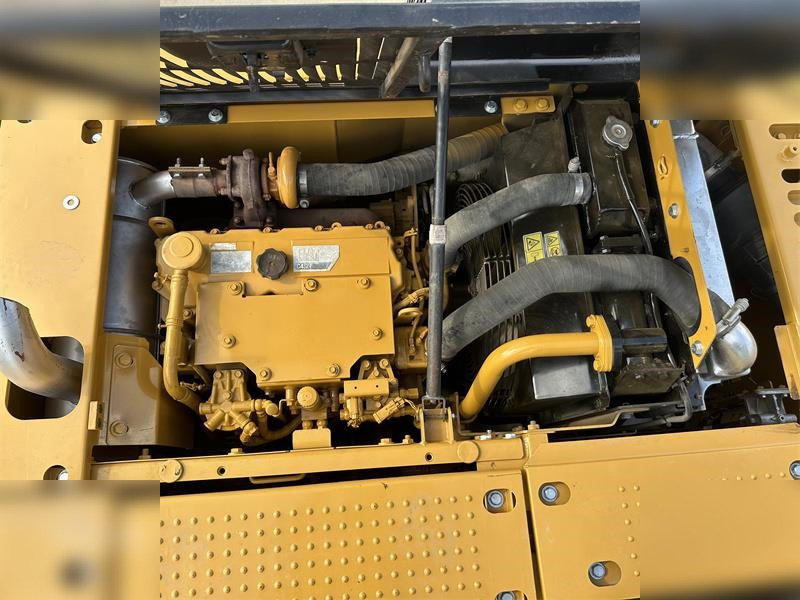Excavadora de cadenas CATERPILLAR 313D2: foto 9