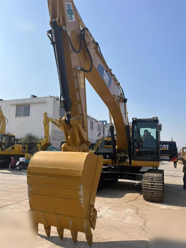 CATERPILLAR 320DL - Excavadora de cadenas: foto 3 CATERPILLAR 320DL - Excavadora de cadenas: foto 3