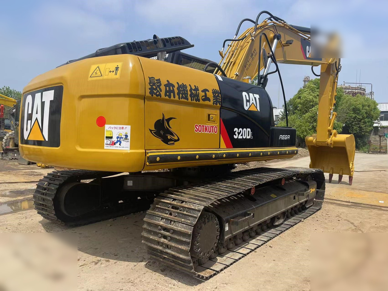 CATERPILLAR 320DL - Excavadora de cadenas: foto 3 CATERPILLAR 320DL - Excavadora de cadenas: foto 3