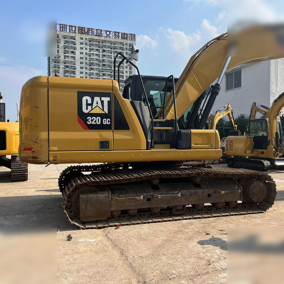CATERPILLAR 320GC - Excavadora de cadenas: foto 3 CATERPILLAR 320GC - Excavadora de cadenas: foto 3