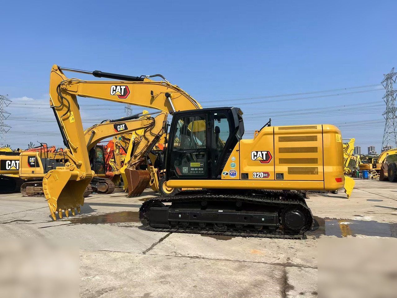 CATERPILLAR 320GC - Excavadora de cadenas: foto 1 CATERPILLAR 320GC - Excavadora de cadenas: foto 1