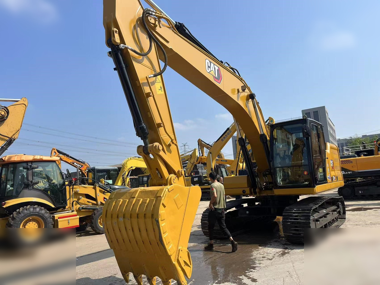 CATERPILLAR 320GC - Excavadora de cadenas: foto 2 CATERPILLAR 320GC - Excavadora de cadenas: foto 2