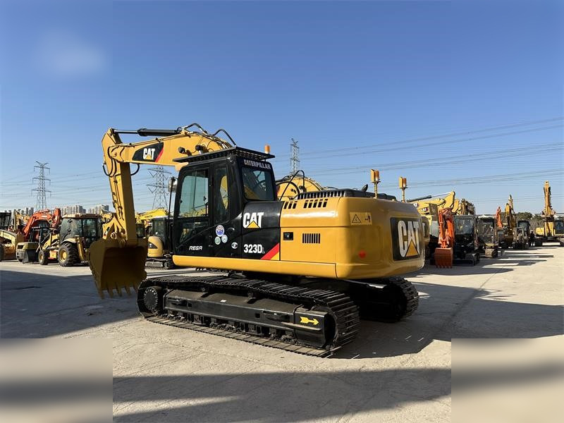 CATERPILLAR 323D - Excavadora de cadenas: foto 3 CATERPILLAR 323D - Excavadora de cadenas: foto 3