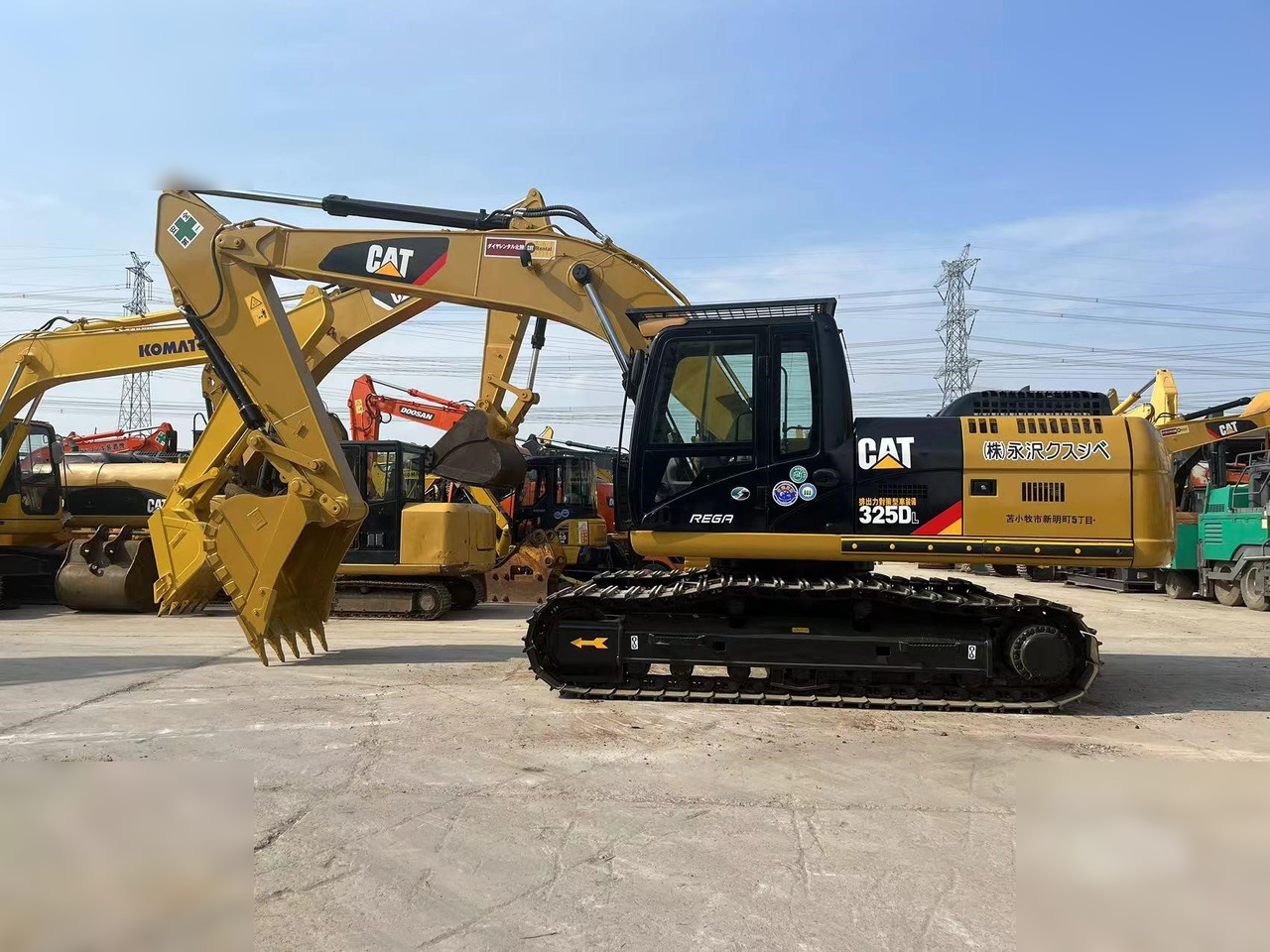 CATERPILLAR 325DL - Excavadora de cadenas: foto 1 CATERPILLAR 325DL - Excavadora de cadenas: foto 1