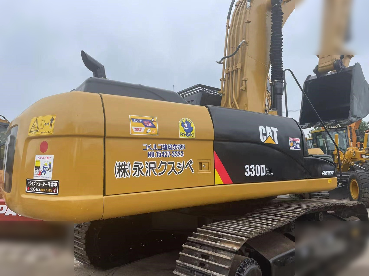 CATERPILLAR 330D2 - Excavadora de cadenas: foto 2 CATERPILLAR 330D2 - Excavadora de cadenas: foto 2