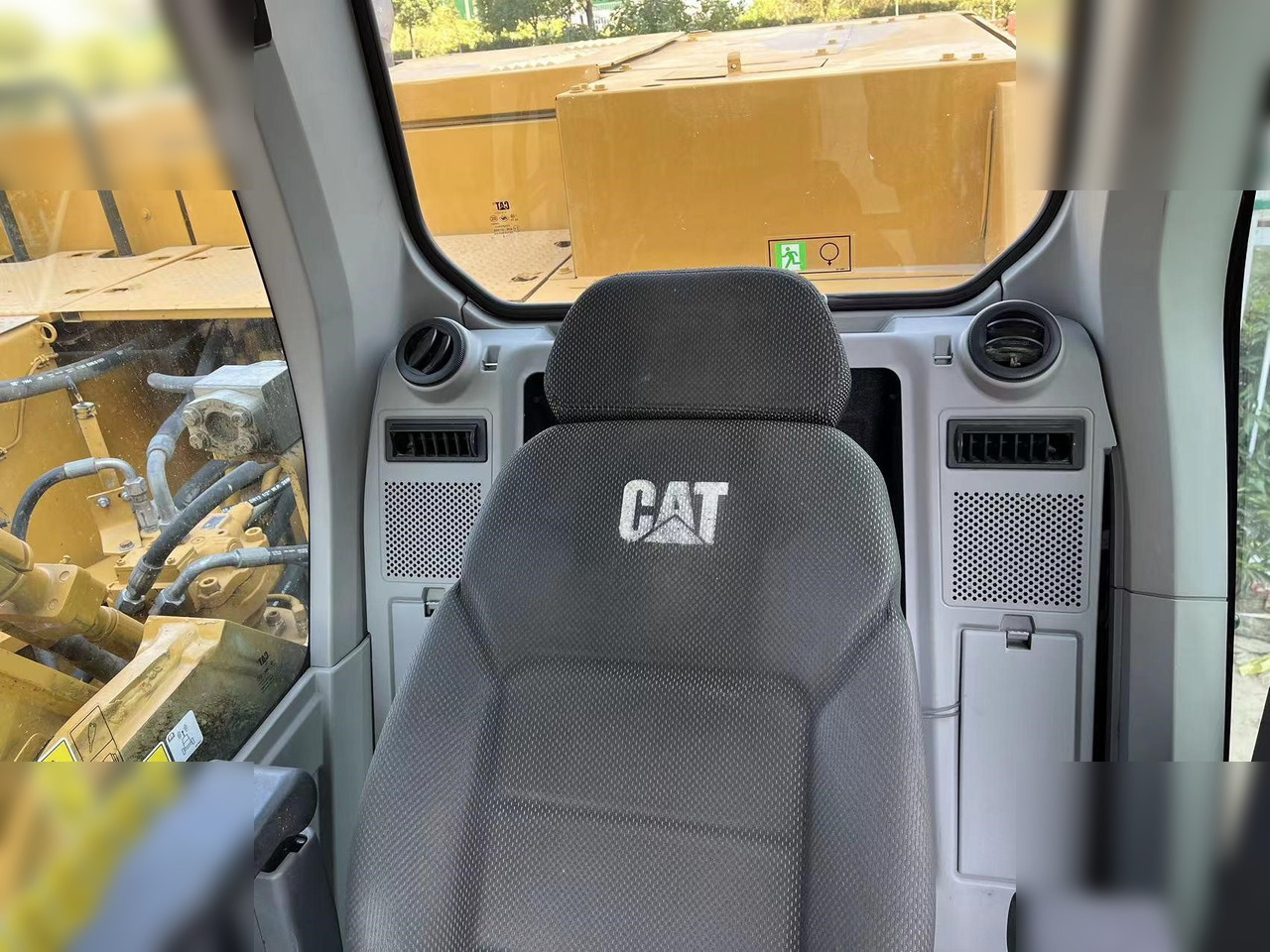CATERPILLAR 336GC - Excavadora de cadenas: foto 4 CATERPILLAR 336GC - Excavadora de cadenas: foto 4