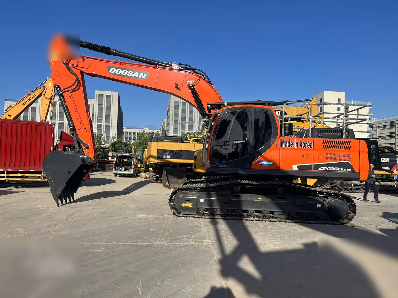DOOSAN DX260 LC - Excavadora de cadenas: foto 1 DOOSAN DX260 LC - Excavadora de cadenas: foto 1
