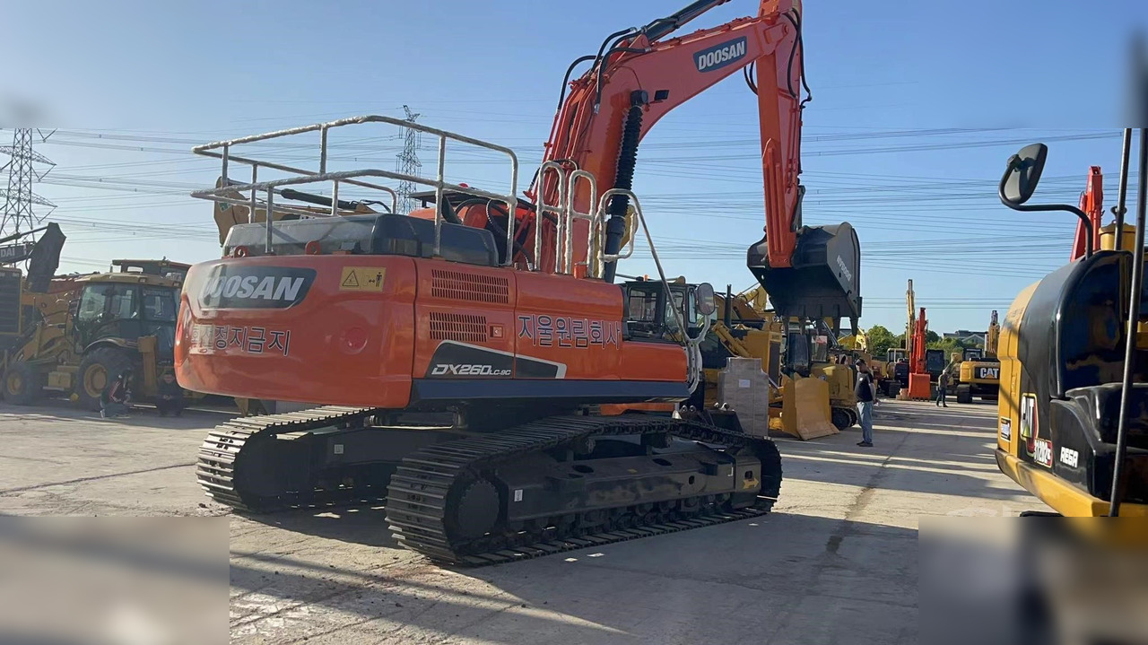DOOSAN DX260 LC - Excavadora de cadenas: foto 4 DOOSAN DX260 LC - Excavadora de cadenas: foto 4