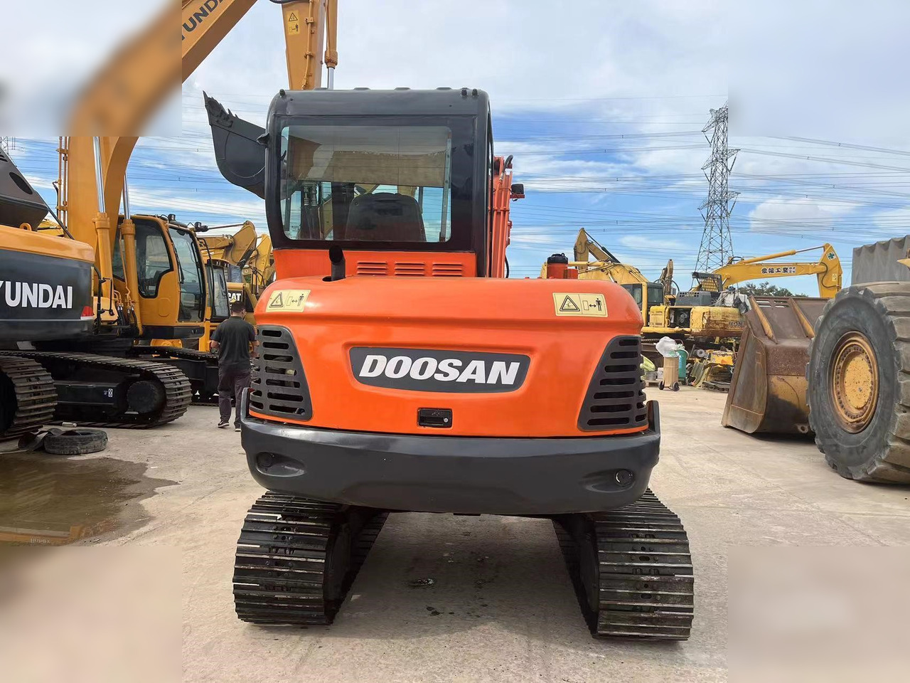 DOOSAN DX60-9C - Excavadora de cadenas: foto 4 DOOSAN DX60-9C - Excavadora de cadenas: foto 4