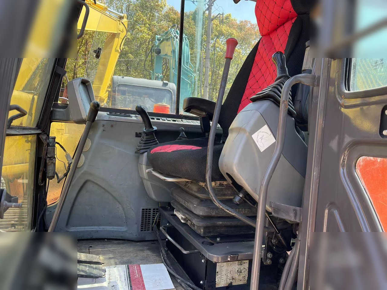 DOOSAN DX60-9C - Excavadora de cadenas: foto 2 DOOSAN DX60-9C - Excavadora de cadenas: foto 2