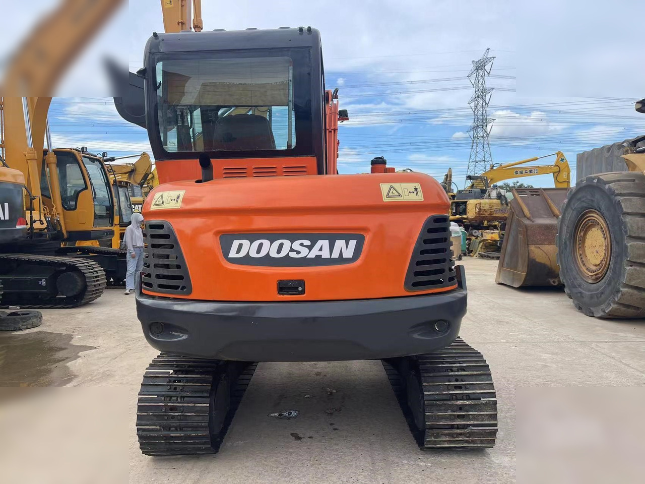 DOOSAN DX60-9C - Excavadora de cadenas: foto 4 DOOSAN DX60-9C - Excavadora de cadenas: foto 4