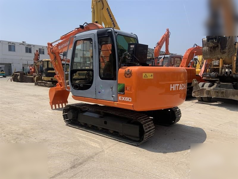 HITACHI EX60-5 - Excavadora de cadenas: foto 2 HITACHI EX60-5 - Excavadora de cadenas: foto 2