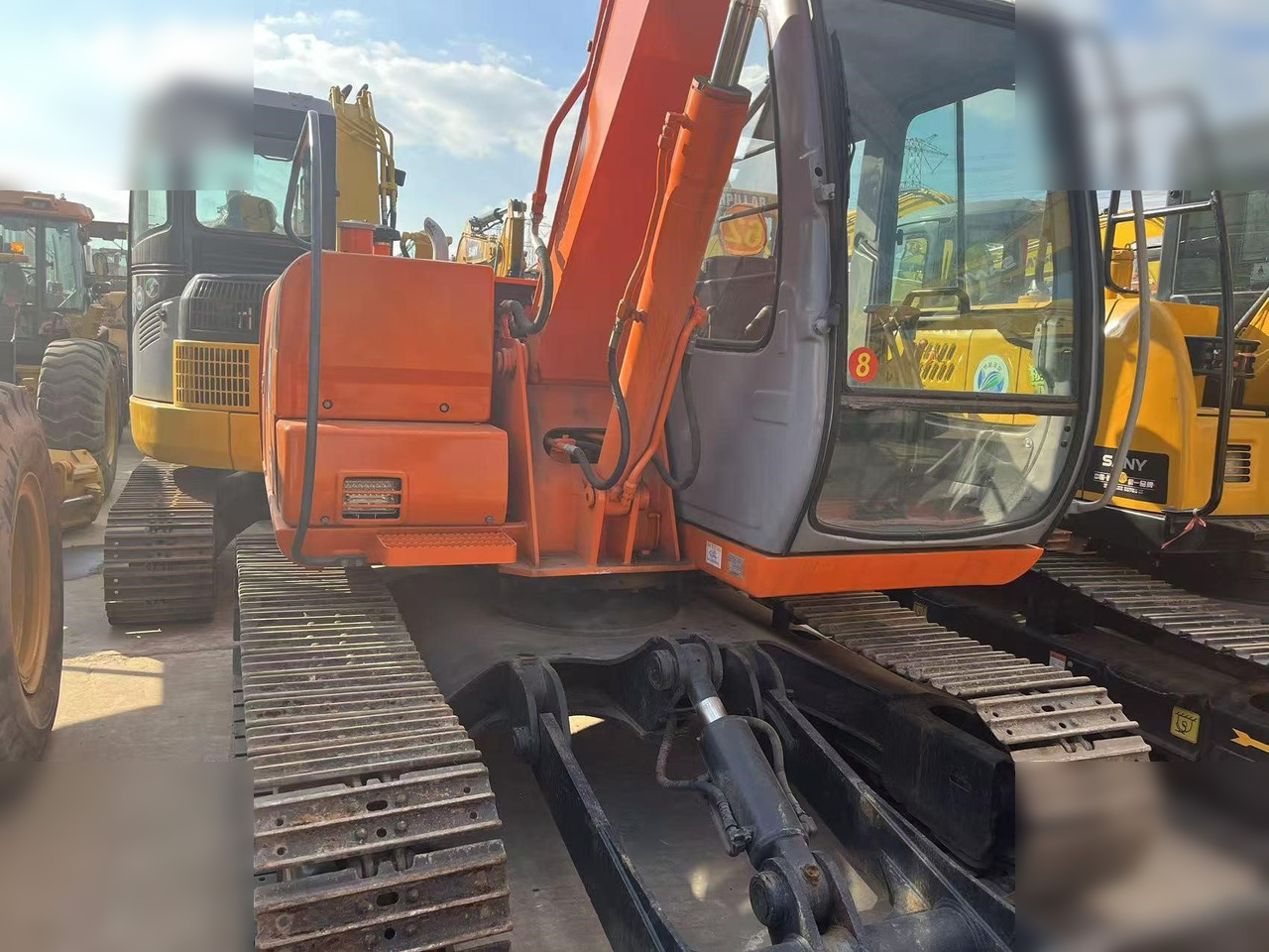 HITACHI EX60-5 - Excavadora de cadenas: foto 4 HITACHI EX60-5 - Excavadora de cadenas: foto 4