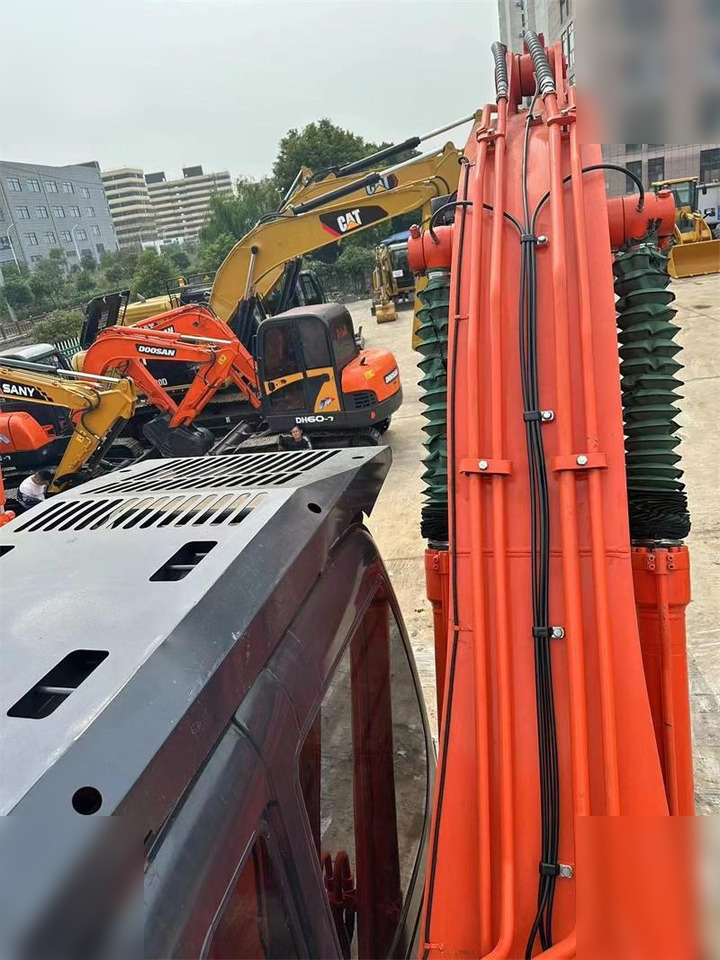 HITACHI ZX200-3G - Excavadora de cadenas: foto 5 HITACHI ZX200-3G - Excavadora de cadenas: foto 5