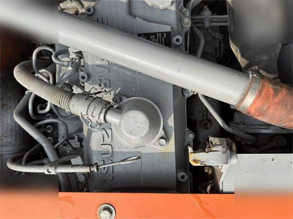 Excavadora de cadenas HITACHI ZX200-3G: foto 8