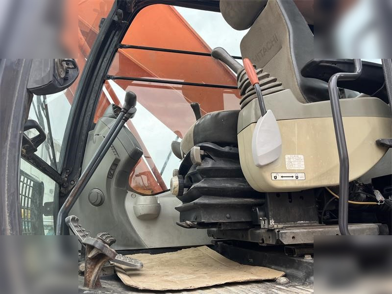 HITACHI ZX350H-5G - Excavadora de cadenas: foto 5 HITACHI ZX350H-5G - Excavadora de cadenas: foto 5