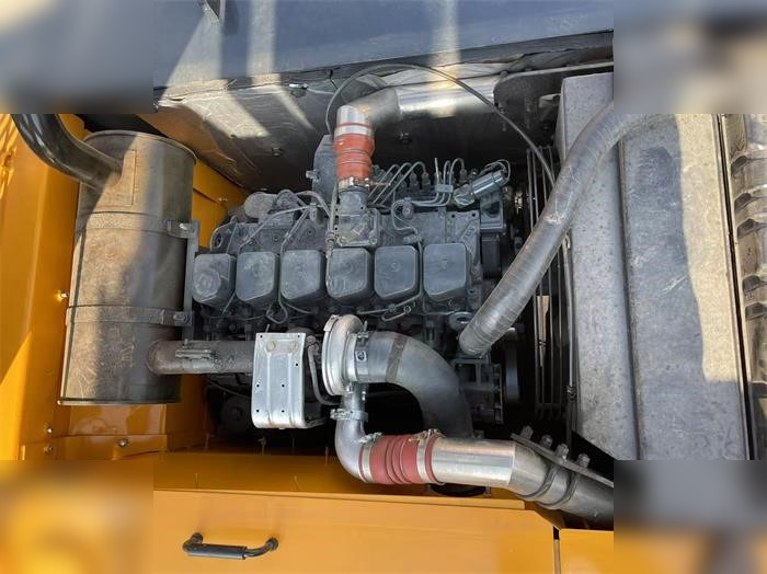 Excavadora de cadenas HYUNDAI HX220HD: foto 6 Excavadora de cadenas HYUNDAI HX220HD: foto 6