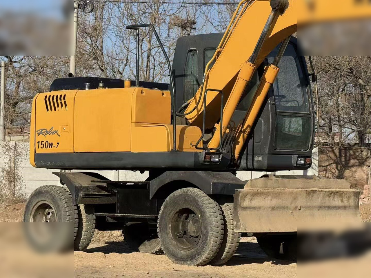 HYUNDAI ROBEX 150W-7A - Excavadora de ruedas: foto 4 HYUNDAI ROBEX 150W-7A - Excavadora de ruedas: foto 4