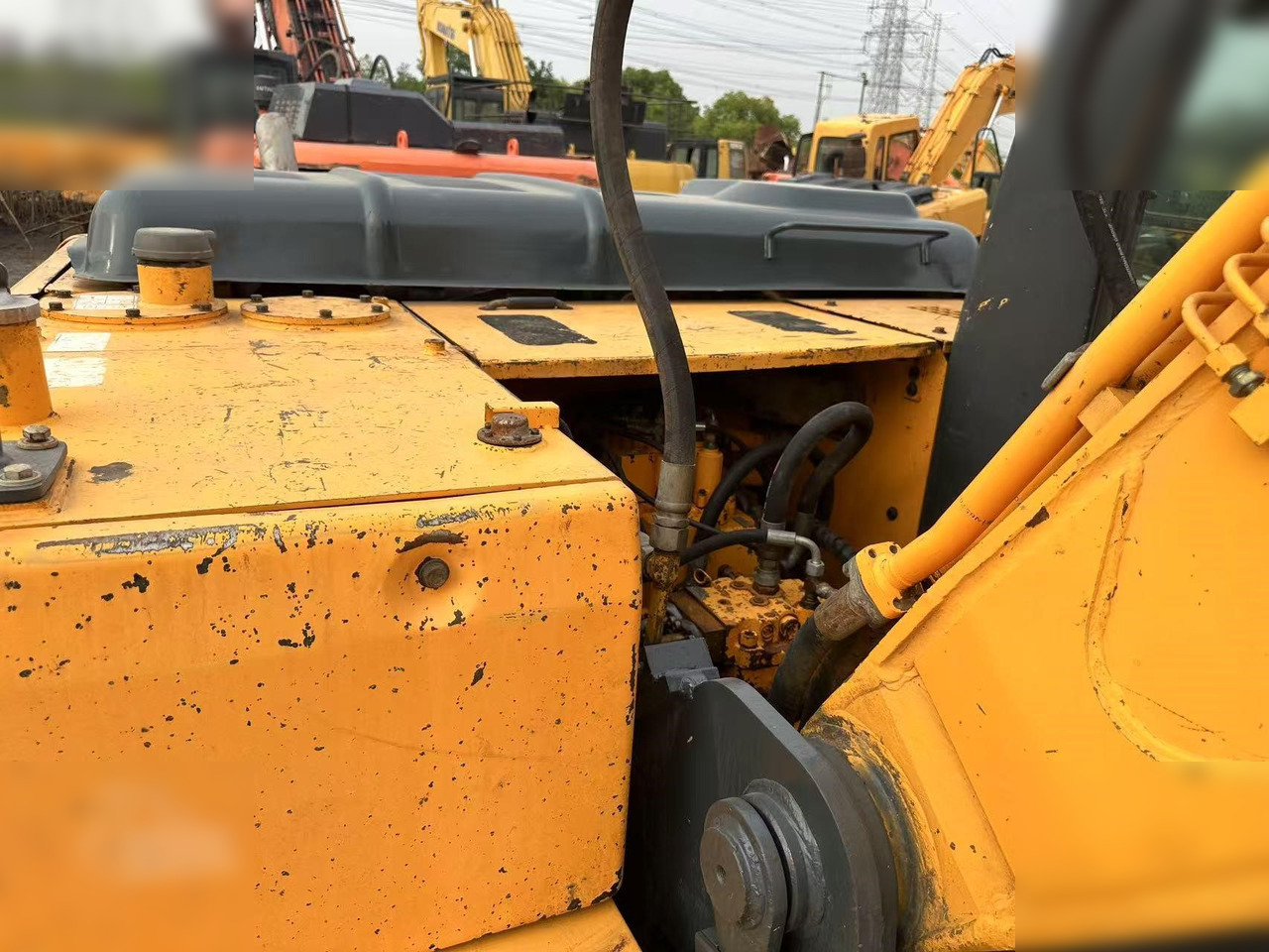 HYUNDAI ROBEX 210 LC-7 - Excavadora de cadenas: foto 3 HYUNDAI ROBEX 210 LC-7 - Excavadora de cadenas: foto 3